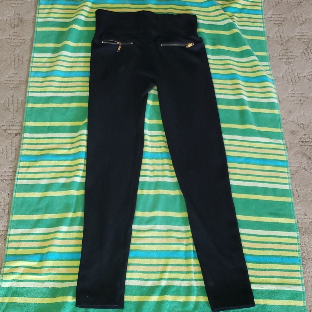 Black creased leggings